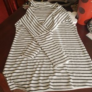 COLD SHOULDER STRIP SHIRT